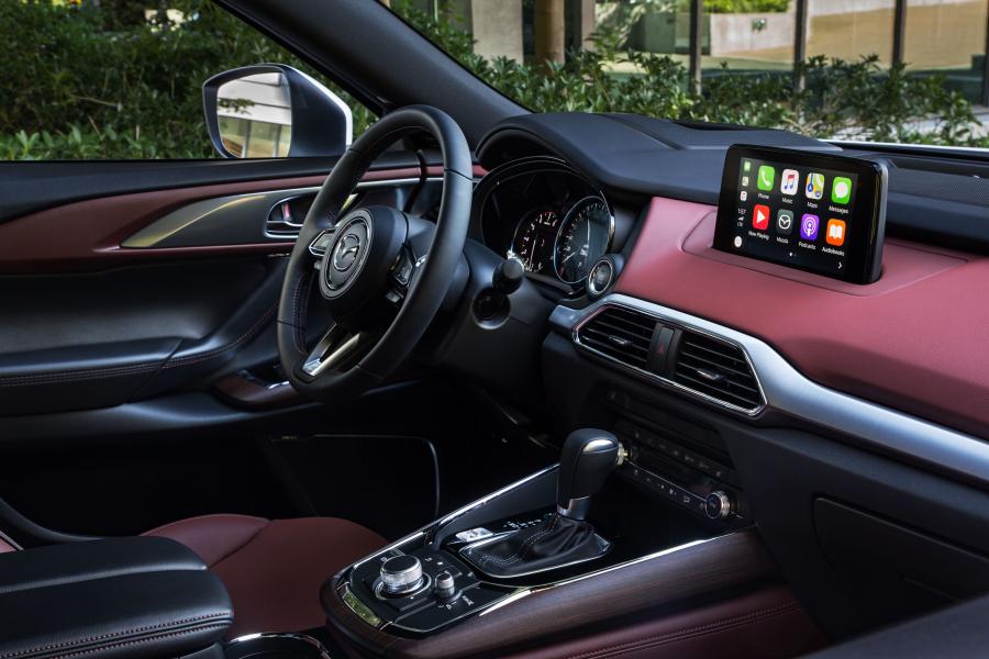 Интерьер Mazda CX-9 2016 года  (NA) (фото 4 из 40)